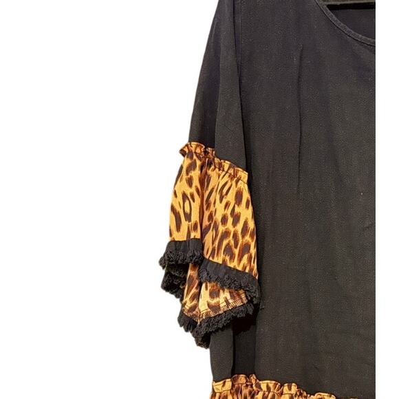 Umgee Linen Blend Animal Print Bell Sleeve Top Black Flowy 1X Ruffle - Picture 7 of 9